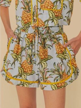 Farm Rio Pineapple Juice Print Shorts 🍍 NWT Brazil Exclusive 🇧🇷 Tropical Resort